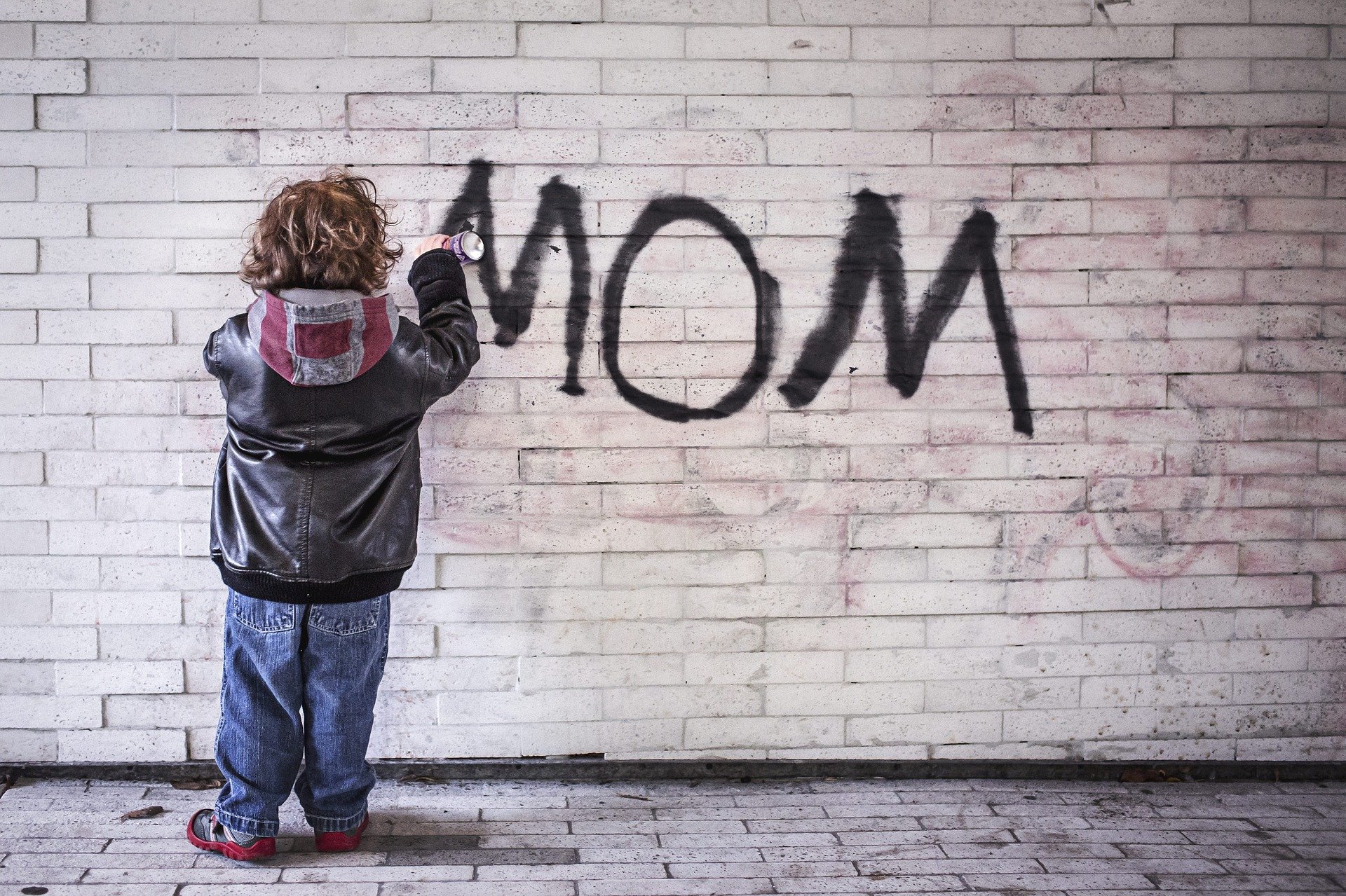 mom-1403724_1920.jpg